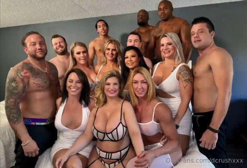 The Hotwife Tour ™ 2023 New Jersey EXXXOTICA Orgy"  @leahlay..