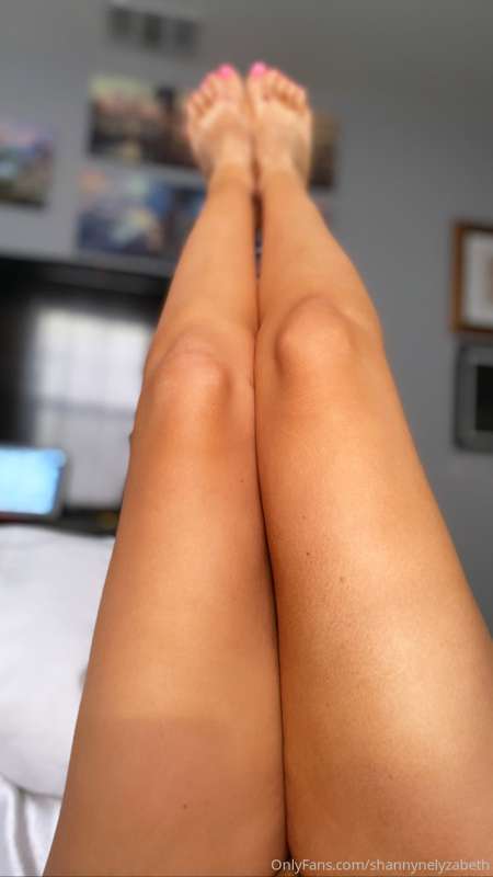 Just chillin naked in bed feet up. 😜 anyone else chill out n..