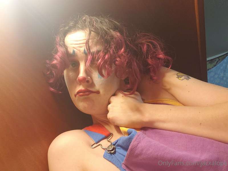 Did a sad clown look and decided sad clowns deserve to feel .. 12