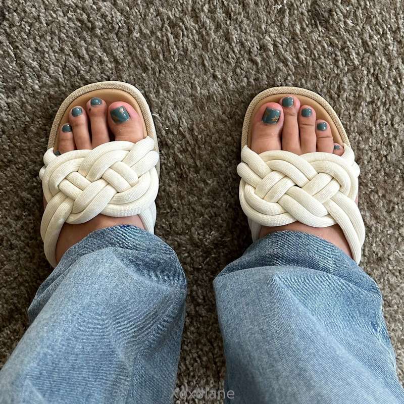 Got some new sandals 🤍 what do you think?