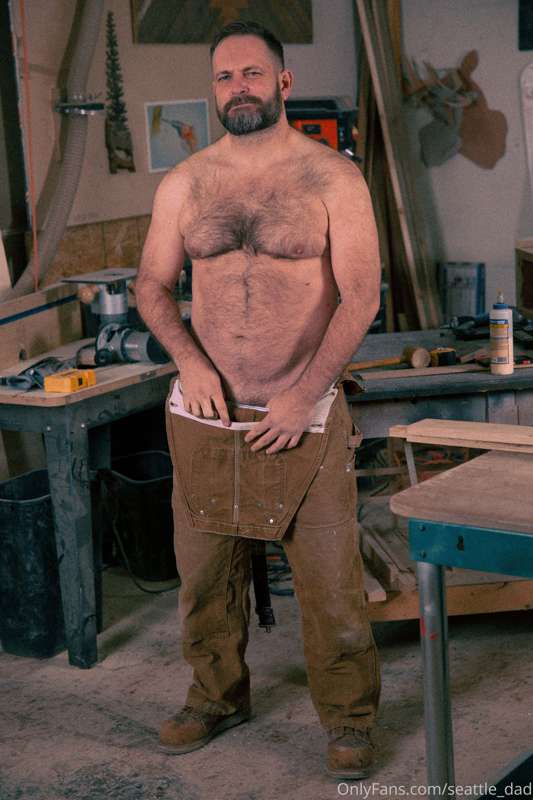 Got some photos back from @karstanHendrik.  He's really tale.. 3