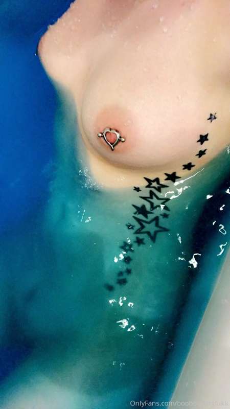 The best thing sbout dying my hair. . . MULTICOLORED BATHS! .. 1