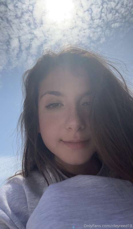 I need a guy who can make me cum fast 😍😍 tip me $10 and dm m..