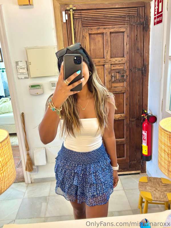 I cant get over this mamma mia skirt! 🩵