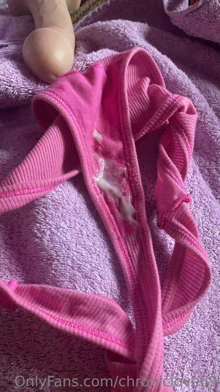 Look at thissssss ☺️ creamy lil cunt dripping for u! I wasn’.. 1