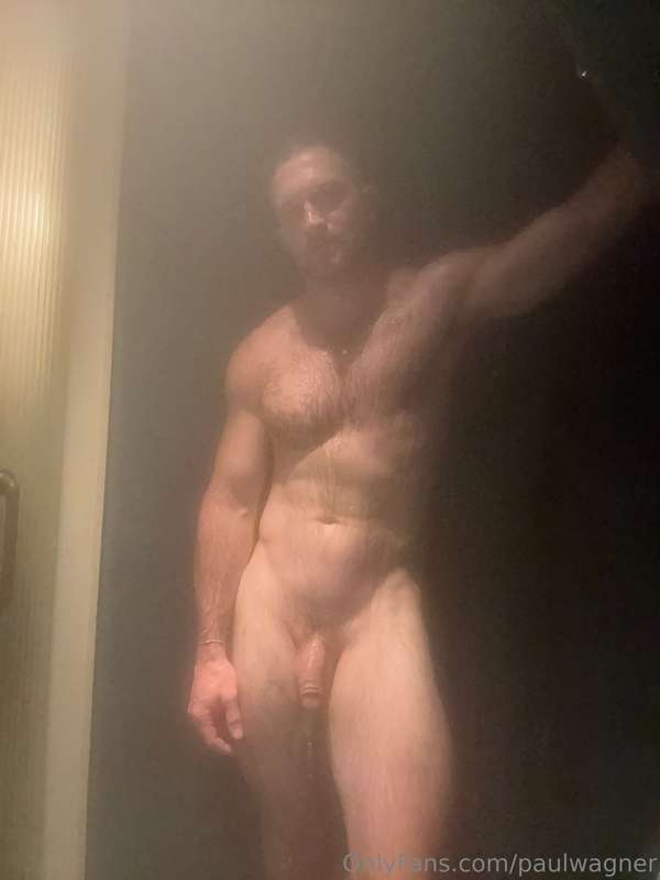 Going to end up spending all weekend in this shower 😏