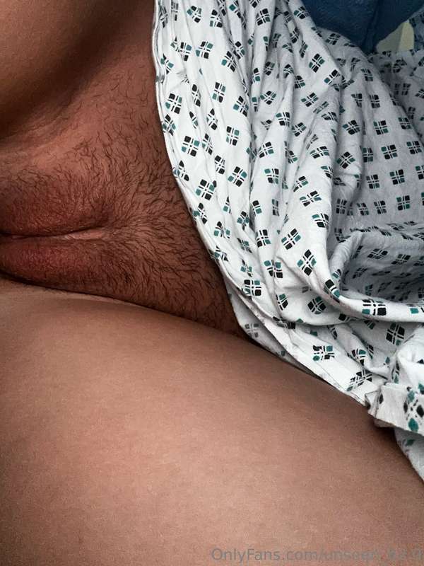 Do you like my hairy pussy? 🐱 💖 1