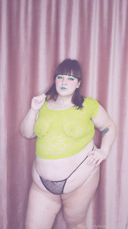 Are you a belly or and ass person ? 3