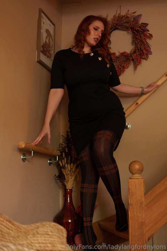 That pattern going across my arse and thighs in the last pic..