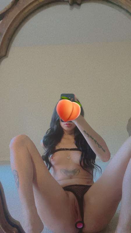 🍑 🥺