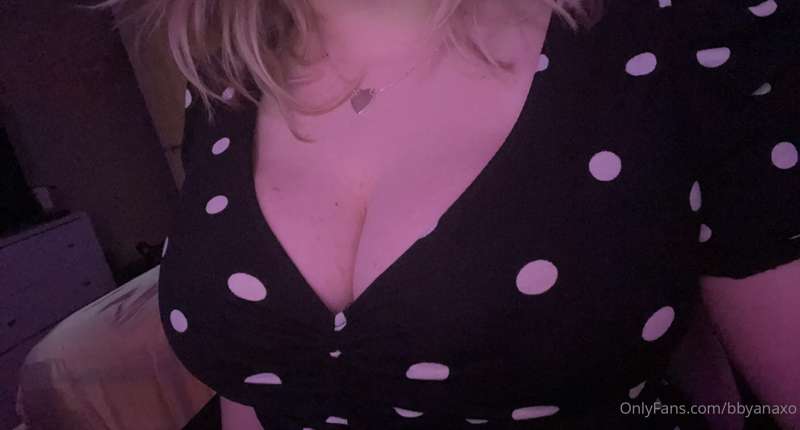 No bra :3 2