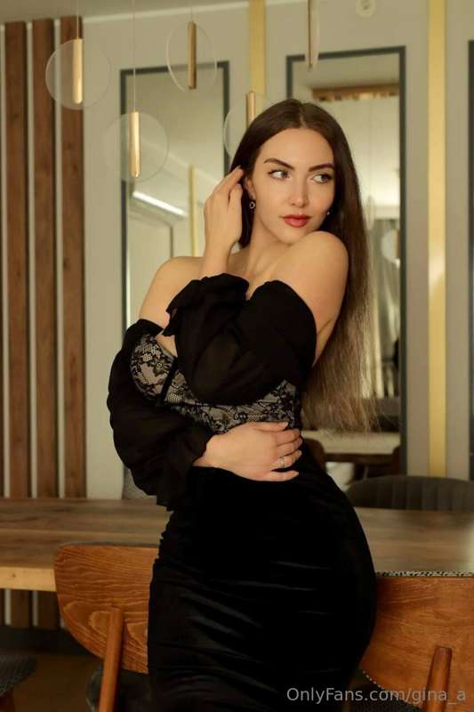 Today is birthday of the beautiful @arianna.xx!🎂
I wish this..
