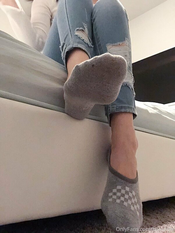 who likes feet~? i was looking through my dropbox and actual..