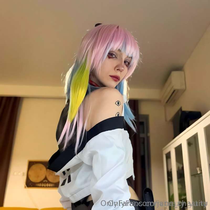 ## 𝑭𝑹𝑬𝑬 𝑷𝑨𝑮𝑬 𝑨𝑵𝑰𝑴𝑬 𝑺𝑳𝑼𝑻 @crazy_yuno@crazy_yuno is my petite .. 1