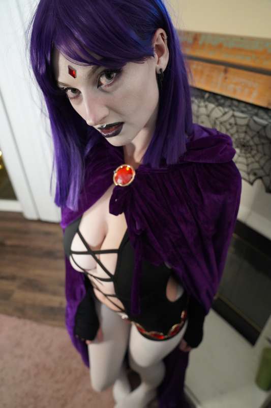 SEXY RAVEN cosplay picsss, lewds only, but still so hot 1