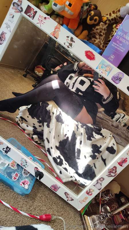 Wanna cum in this kitty?
