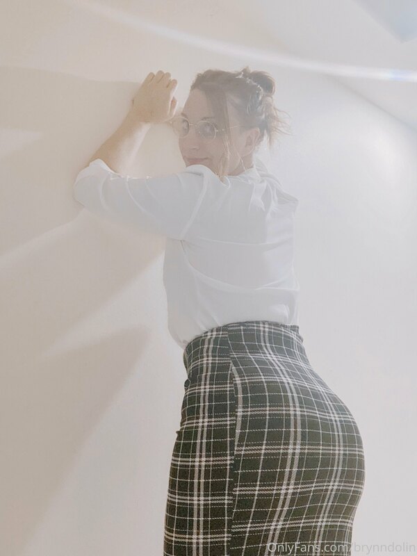 Some naughty teacher pictures for you guys . Thanks so much .. 8