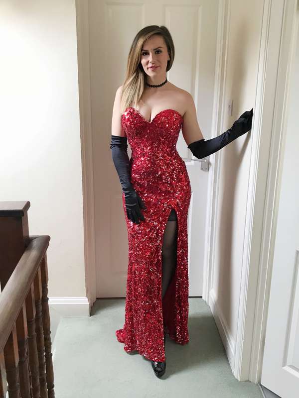 GOOOOOD MORNING!! 😈  Jessica Rabbit Pin-Up style! Loveeee th..