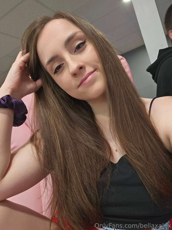 Boob flash while I work 😋 4