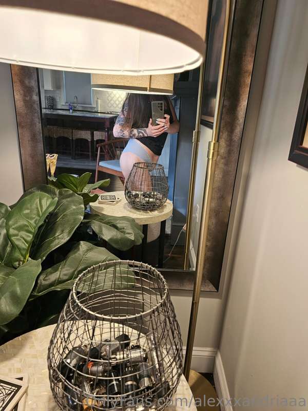 Alexxxandriaaa - Onlyfans - 25 Jun, 2023