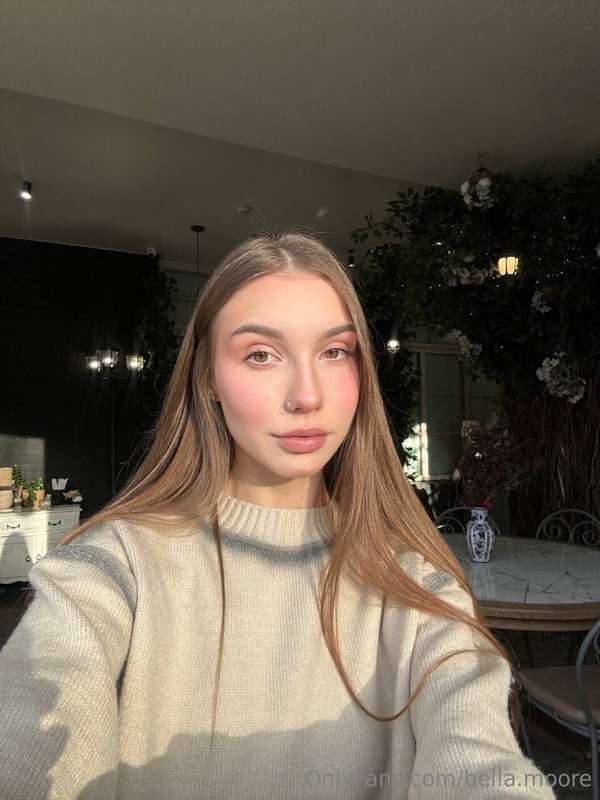 @bella.moore 𝐇𝐎𝐑𝐍𝐘 𝐑𝐈𝐆𝐇𝐓 𝐍𝐎𝐖 and wanna be your personal cums..