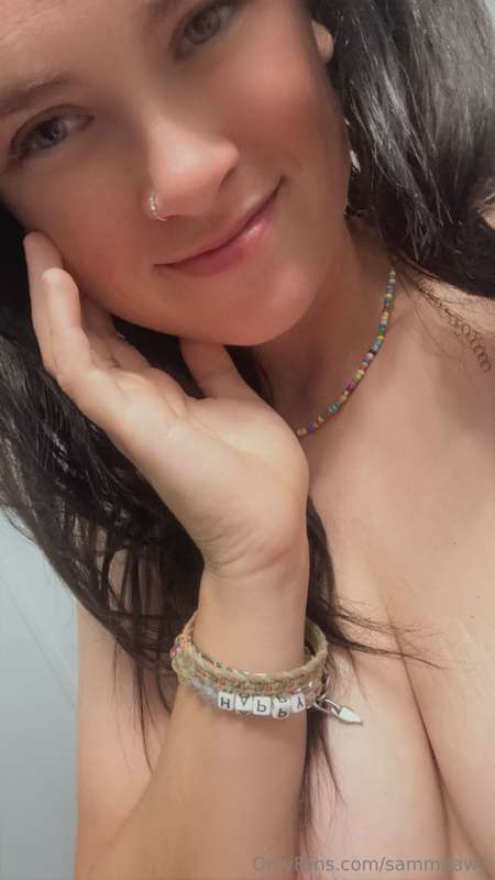 I’m a bitch, I’m a tease, I’m a goddess on my knees 😘  Tip o..
