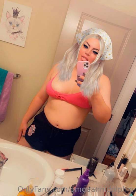 Geeky sluts do it best. 🧡 5