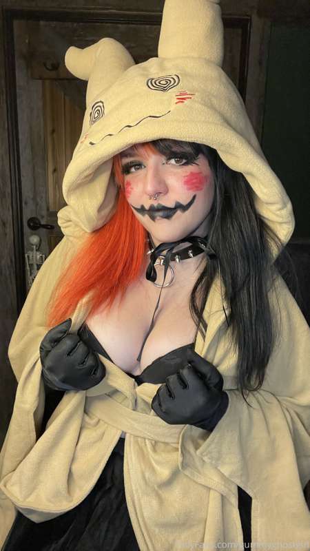 Wanna see what’s under this mimikyu’s costume? 💛😏 2