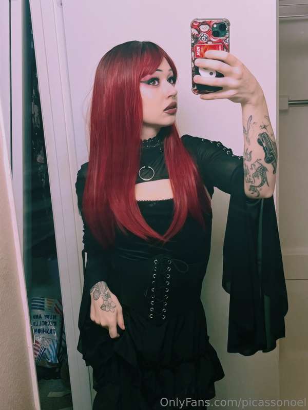 The fit vs whats underneath ;3 (if you tip under this post y..