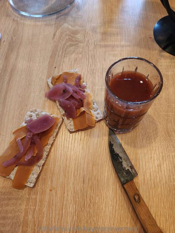 I'm having a nice lite breakfast 