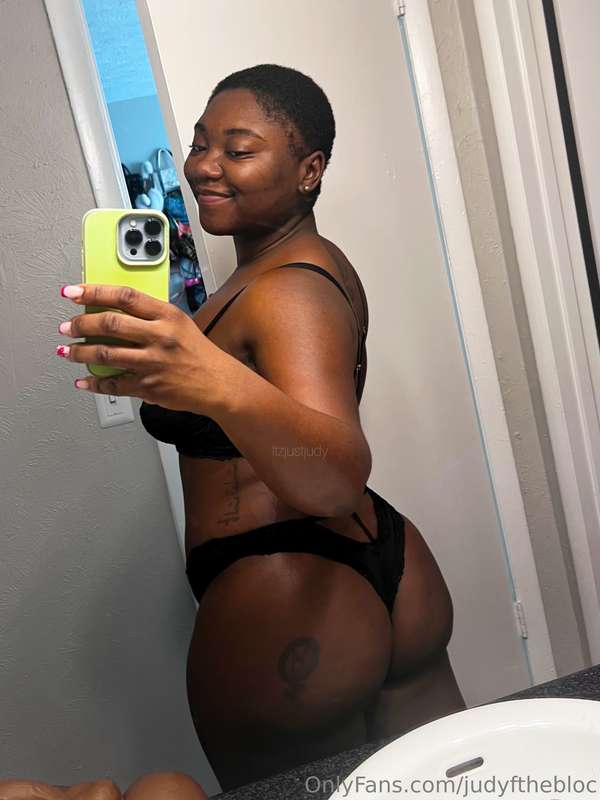 what’s under my lab clothes >>>>  4