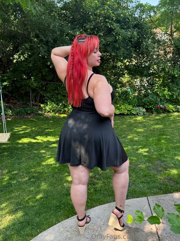 How cute is this little black dress??this content was filmed..