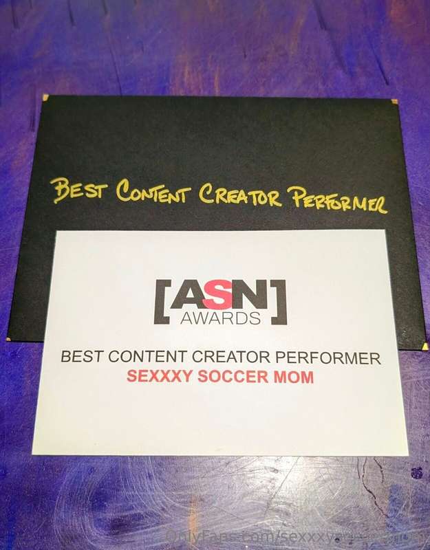 You guys!!!!!! @hotsoccerdaddy and I took home the ASN award.. 1