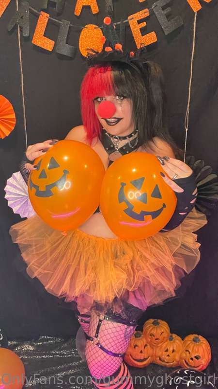 Let’s clown around 🤡 1