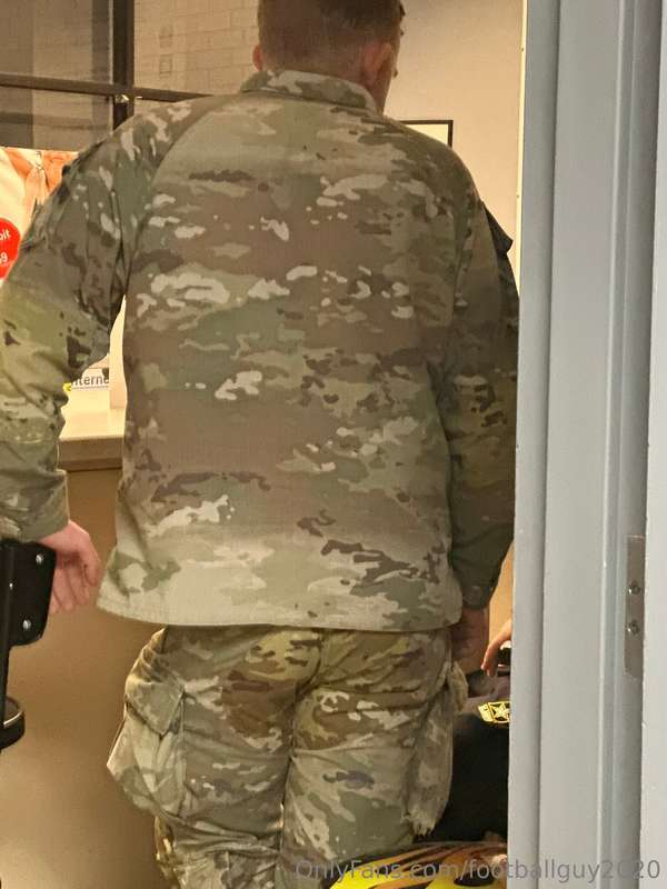 Me jerking and soldiers being soldiers! 23