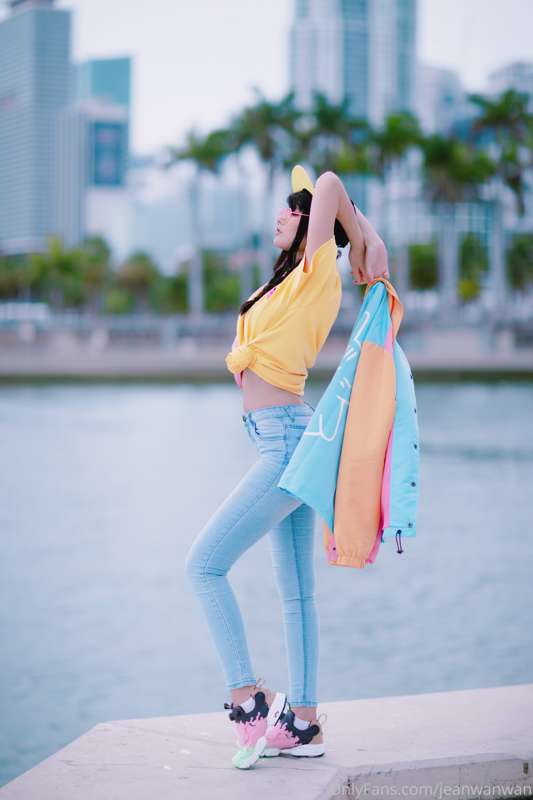 Here a full set from an apparel shoot I did for Apariart ♡ 14