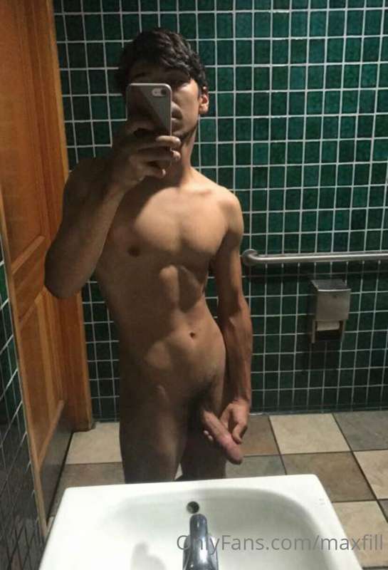 Got tipsy at a sushi restaurant and got naked in the bathroo..