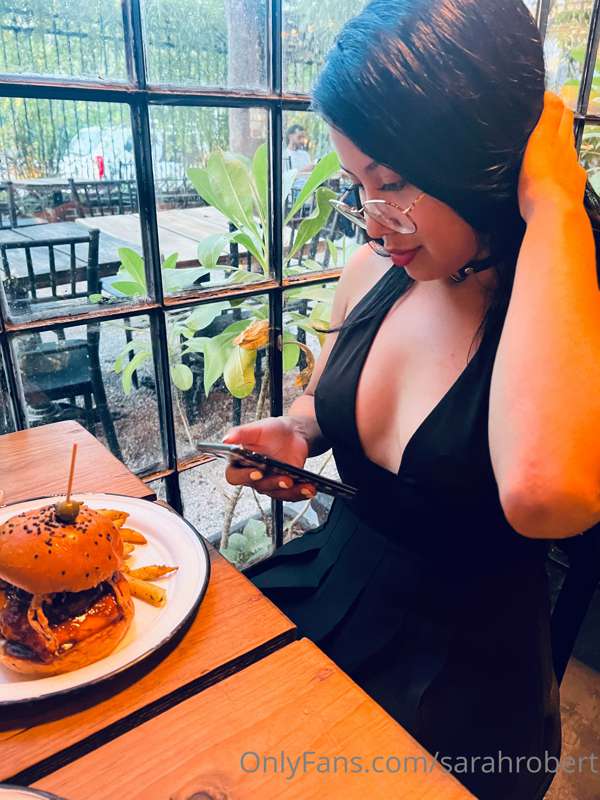 Esta niña es otro nivel https://onlyfans.com/gin-ger22