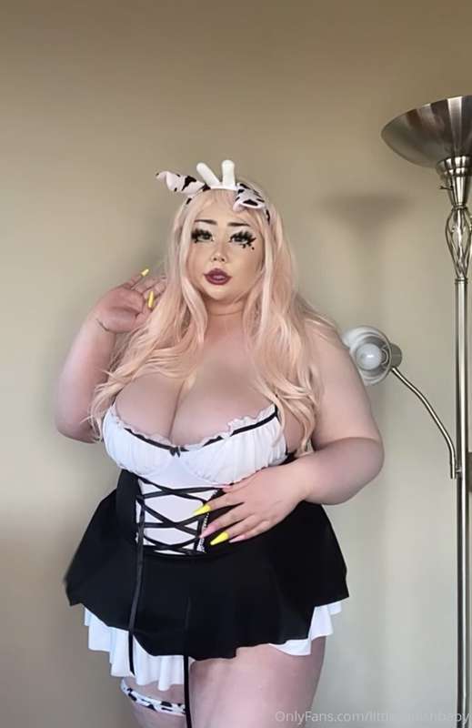 I’ve got a cute lil breeding vid coming your way tonight ☺️ 3