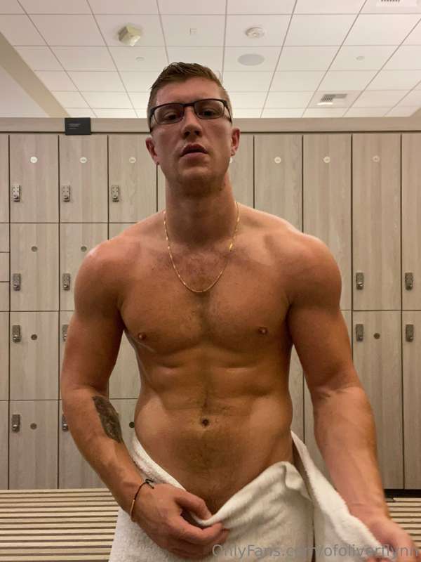slide and then message me 😈