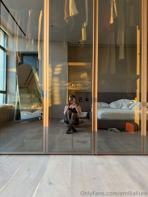 should i make my bedroom a red room... 👀