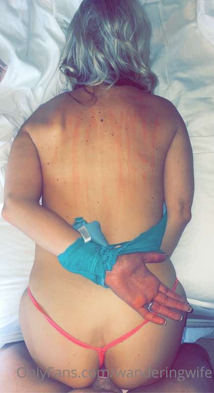 Hubby was feeling extra naughty…..who am I to argue…😏😈 2