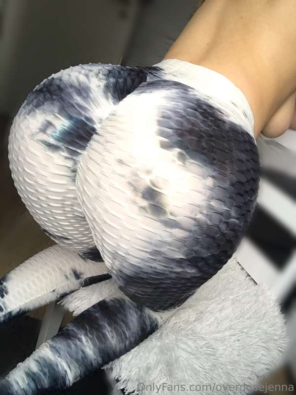 any chance you'd stare at my ass if you saw me at the gym?