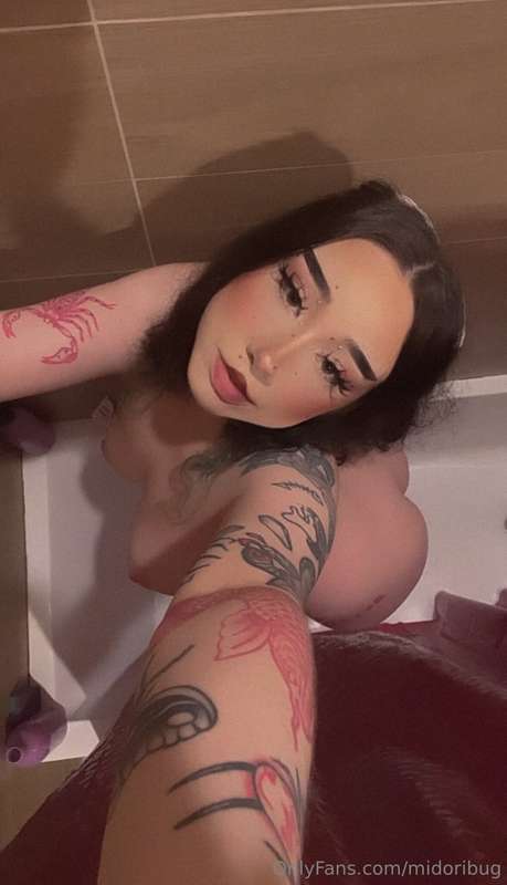 come play in da showr 🥺🫧 5