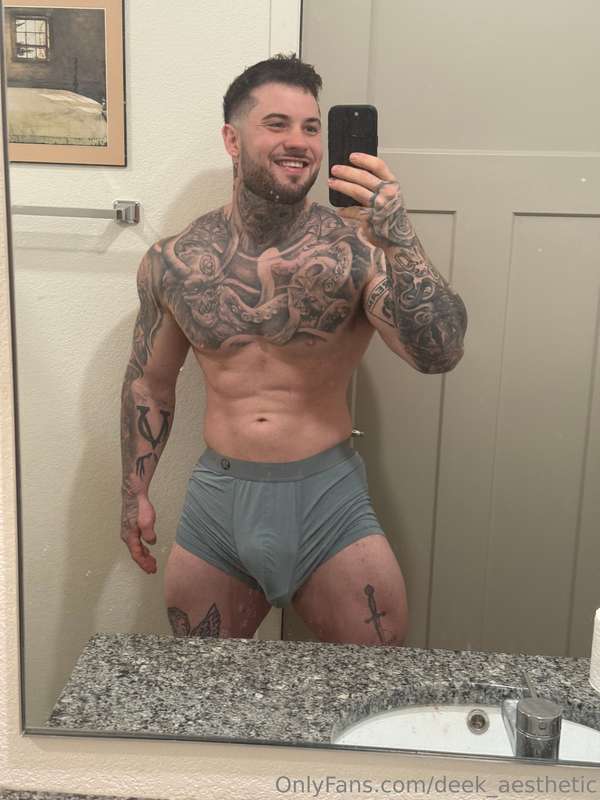 The bulge has never looked so good😍