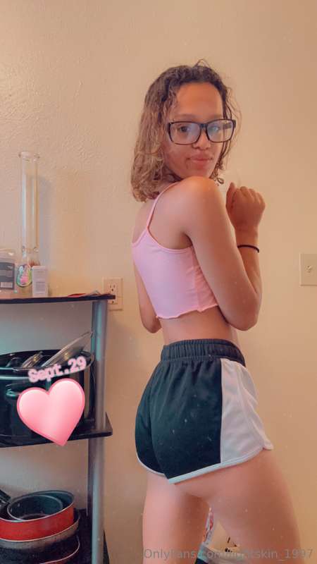 Let me know what you wanna see💋I gotta rose I can put a on s..