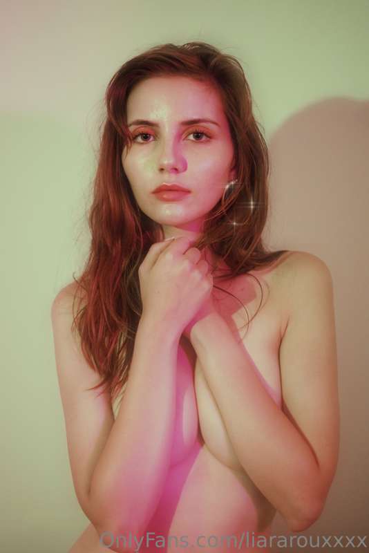 Go look my main page, @liararoux . All the NSFW photos are t..