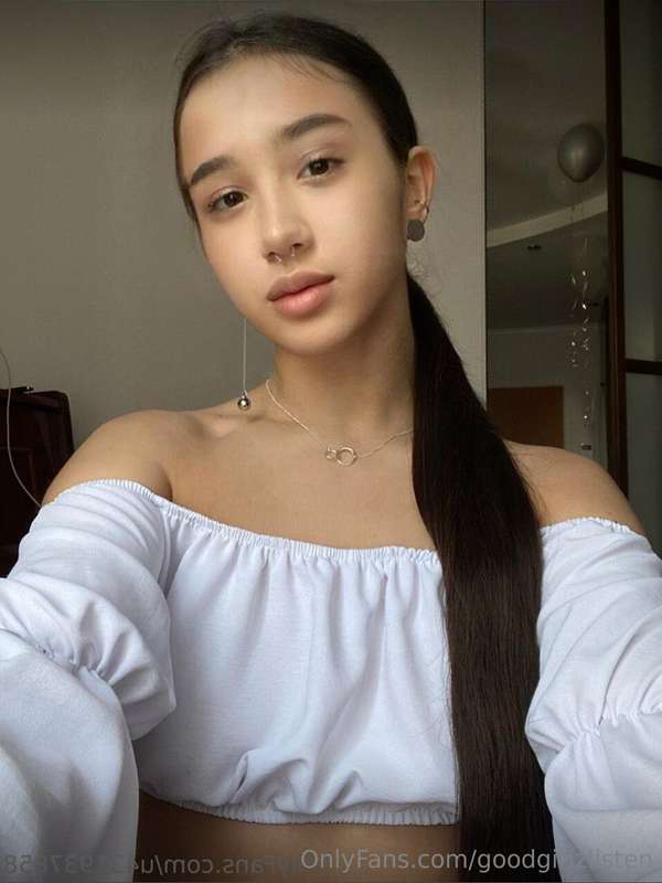 LIVE SEXTINGCutie 😇 @lovely_girl_alice 🟢ONLINE NOW🟢You won't..