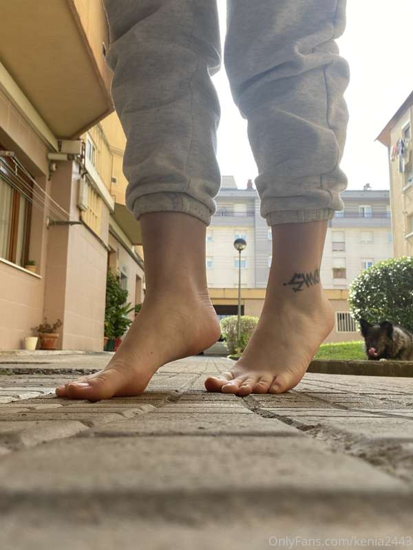 TIP ME $10 for exclusive foot 🦶 content!