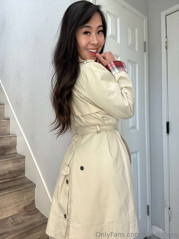 guess what’s under my trench coat 👀  9